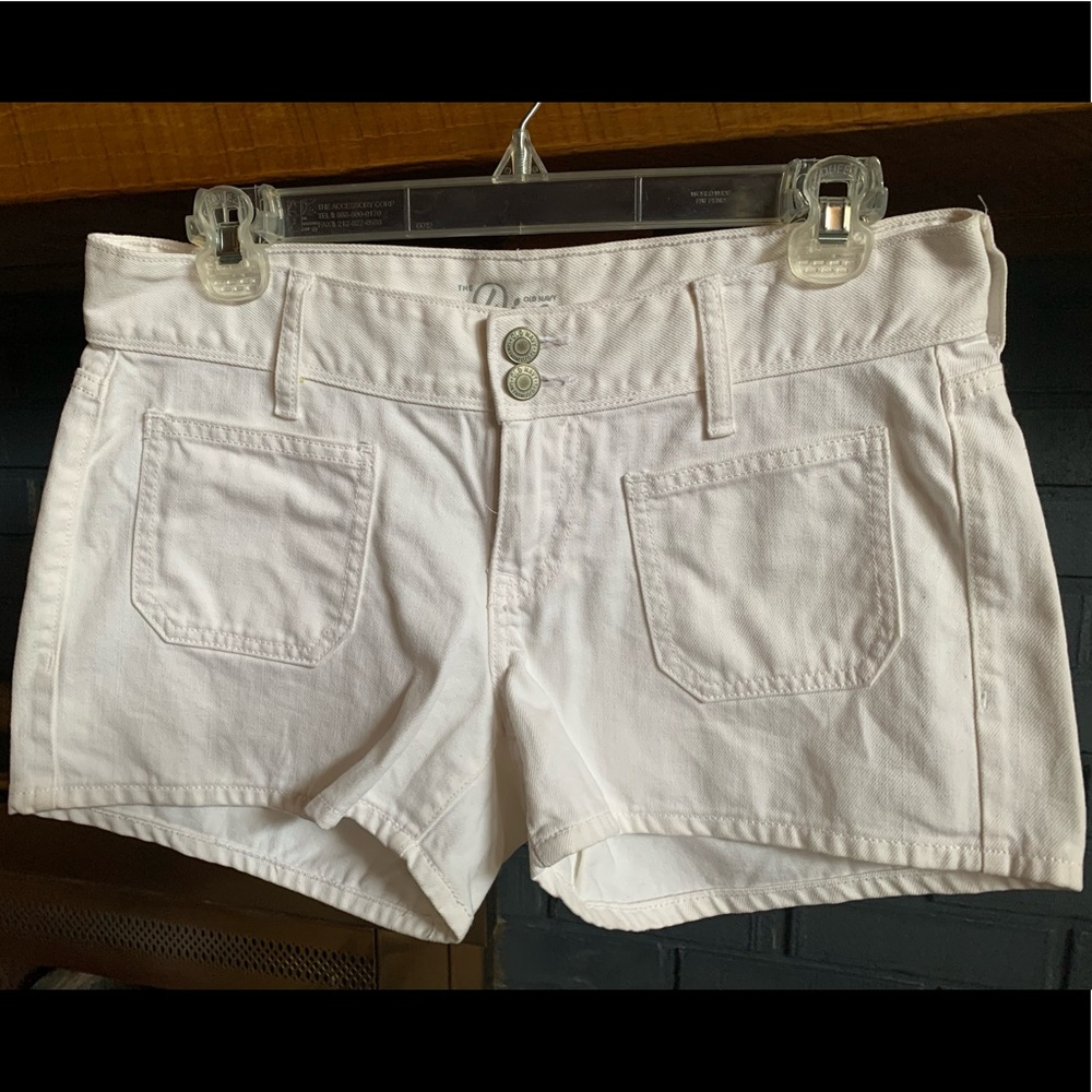 Crisp white Size 6 Old Navy Jean shorts